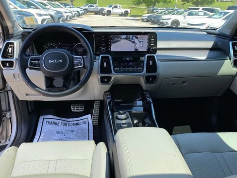 Used 2023 Kia Sorento SX Prestige w/ Panoramic Sunroof Package AWD/4WD image 30