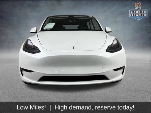 Used 2023 Tesla Model Y Long Range AWD/4WD image 2