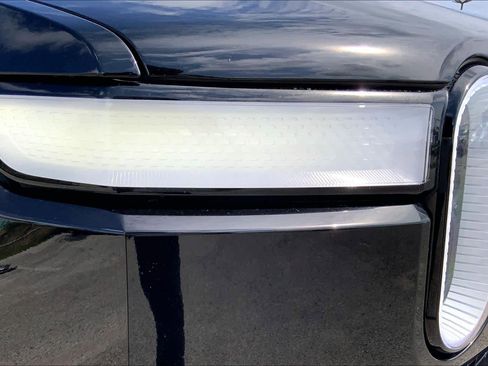 Used 2023 Rivian R1S Adventure image 26