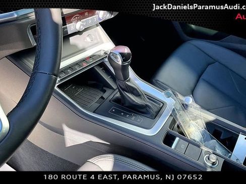 Used 2025 Audi Q3 2.0T Premium w/ Convenience Package image 12