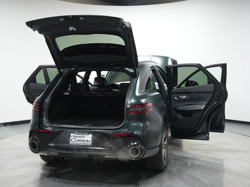 Used 2023 Genesis GV70 3.5T Sport image 12