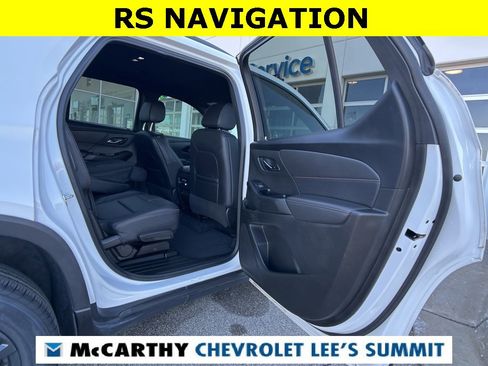Used 2023 Chevrolet Traverse RS image 37