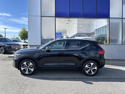Certified 2024 Volvo XC40 B5 Core AWD/4WD image 5