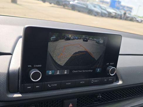 Used 2025 Honda CR-V EX image 8