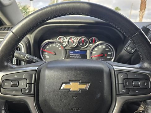 Used 2022 Chevrolet Silverado 1500 LT image 16