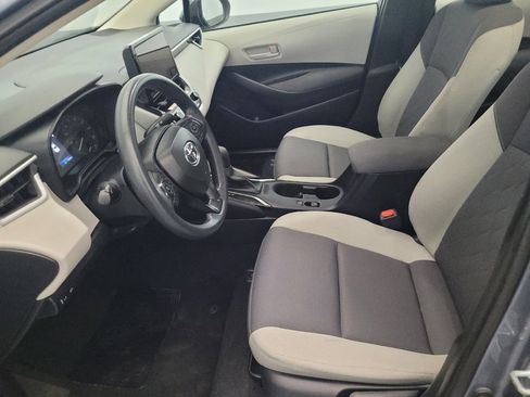 Used 2025 Toyota Corolla LE FWD image 17