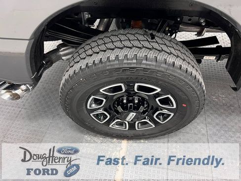 New 2025 Ford F350 Platinum w/ FX4 Off-Road Package image 16