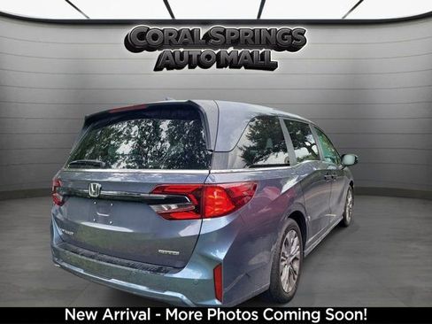 Used 2025 Honda Odyssey Touring image 4