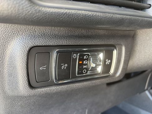 Used 2023 Lincoln Corsair FWD w/ Equipment Group 101A image 14