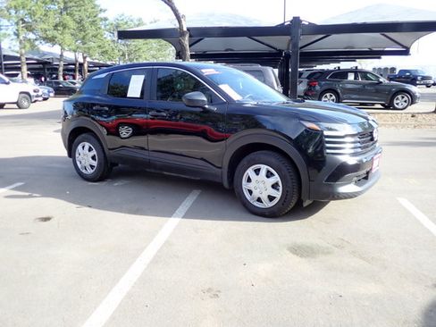 Used 2025 Nissan Kicks S FWD image 6