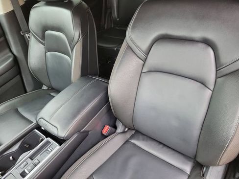 Used 2025 Nissan Pathfinder SL image 11