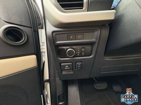 Used 2024 Ford Expedition Max XLT image 15