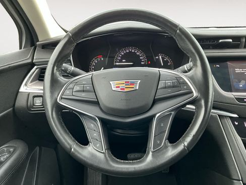 Used 2019 Cadillac XT5 Luxury FWD image 17