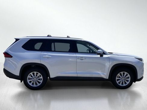 Certified 2024 Toyota Grand Highlander FWD image 10