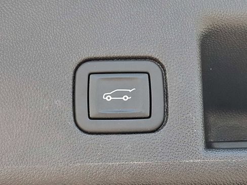 Certified 2023 Chevrolet Equinox RS w/ LPO, Floor Liner Package FWD image 29