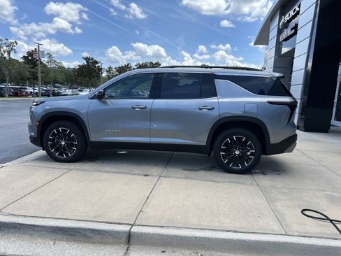 New 2026 Chevrolet Traverse LT w/ Sun and Wheel Package image 5