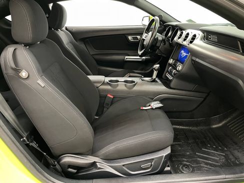 Used 2020 Ford Mustang Coupe w/ Equipment Group 101A RWD image 31