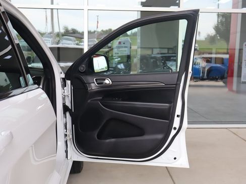 Used 2019 Jeep Grand Cherokee Limited X AWD/4WD image 41