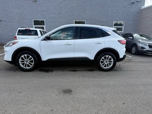 Used 2022 Ford Escape SE AWD/4WD image 2