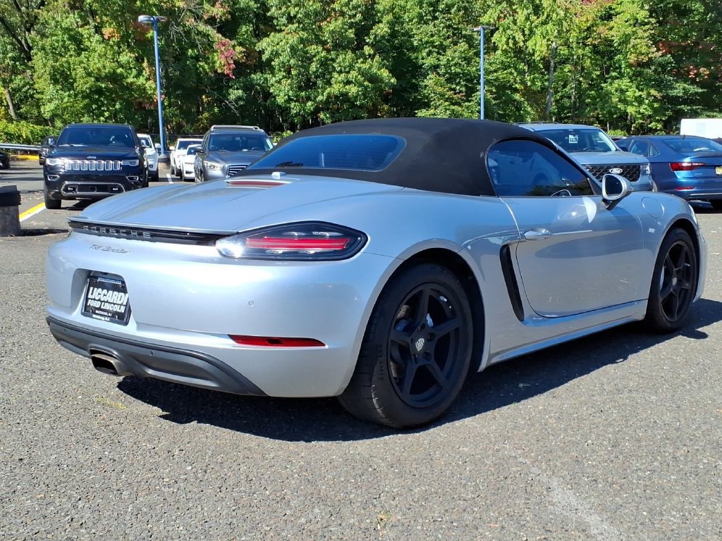 Used 2017 Porsche 718 Boxster RWD image 7