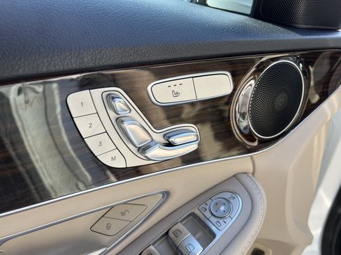 Used 2019 Mercedes-Benz C 300 Sedan image 21