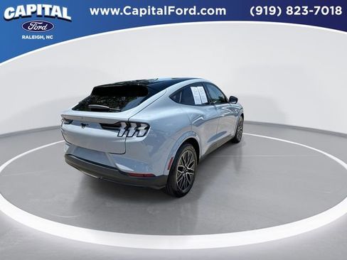 Certified 2025 Ford Mustang Mach-E Premium AWD/4WD image 8