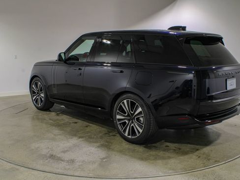 New 2026 Land Rover Range Rover SE AWD/4WD image 3