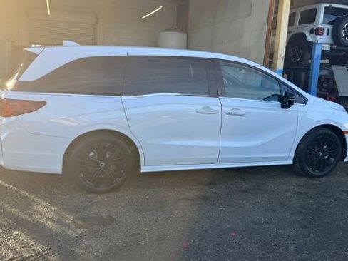 Used 2025 Honda Odyssey Sport-L image 2