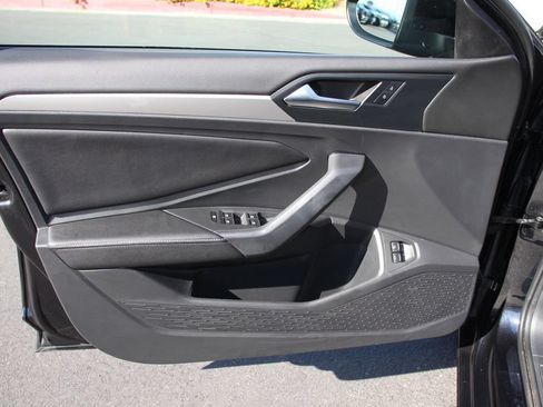 Used 2022 Volkswagen Jetta S FWD image 22