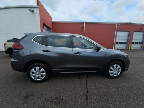 Used 2019 Nissan Rogue S AWD/4WD image 11