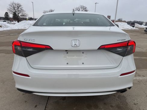 Used 2024 Honda Civic Sport image 5