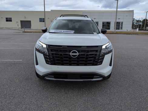 New 2026 Nissan Pathfinder Platinum image 10