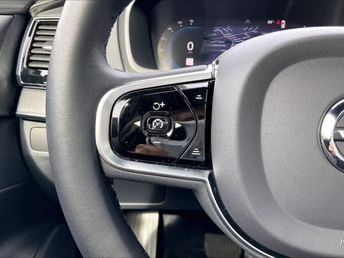 Used 2023 Volvo XC90 T8 Ultimate image 21