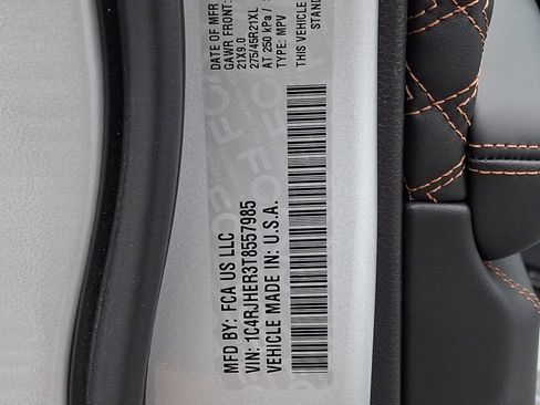 New 2026 Jeep Grand Cherokee Summit image 21