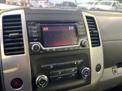 Used 2017 Nissan Frontier SV image 11