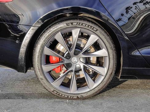 Used 2021 Tesla Model S Performance image 12