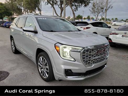 Used 2022 GMC Terrain Denali w/ Denali Premium Package image 2
