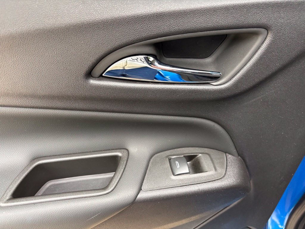 Used 2024 Chevrolet Equinox LT w/ LPO, Floor Liner Package FWD image 40