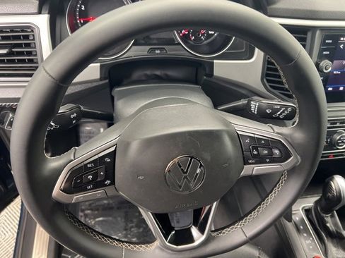 Used 2021 Volkswagen Atlas Cross Sport SE image 21