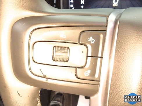 Used 2025 GMC Sierra 1500 SLT image 16