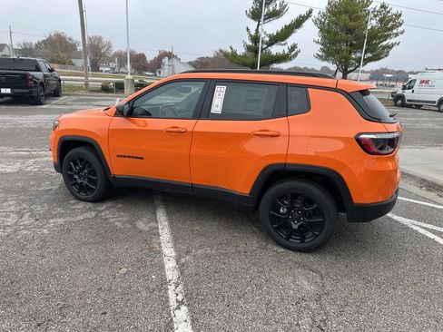 New 2026 Jeep Compass Latitude image 19