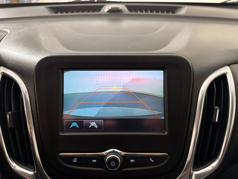 Used 2018 Chevrolet Equinox LT FWD image 27