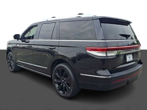Used 2022 Lincoln Navigator Reserve AWD/4WD image 4