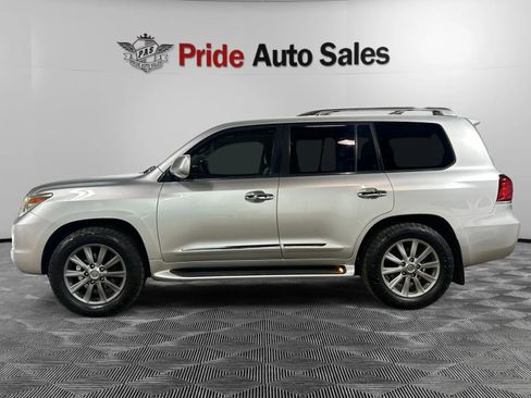 Used 2011 Lexus LX 570 4WD w/ Luxury Pkg image 4