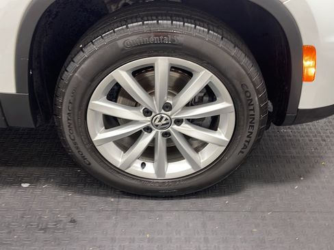 Used 2017 Volkswagen Tiguan Wolfsburg Edition AWD/4WD image 23