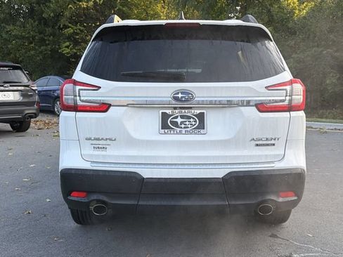 Used 2024 Subaru Ascent Touring AWD/4WD image 4