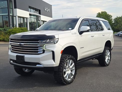 Used 2021 Chevrolet Tahoe High Country RWD image 3