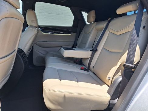 Used 2019 Cadillac XT5 FWD image 22