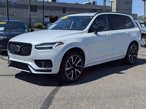 Used 2023 Volvo XC90 T8 Ultimate w/ Lounge Package AWD/4WD image 5