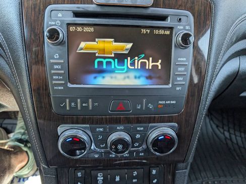 Used 2015 Chevrolet Traverse LTZ AWD/4WD image 25